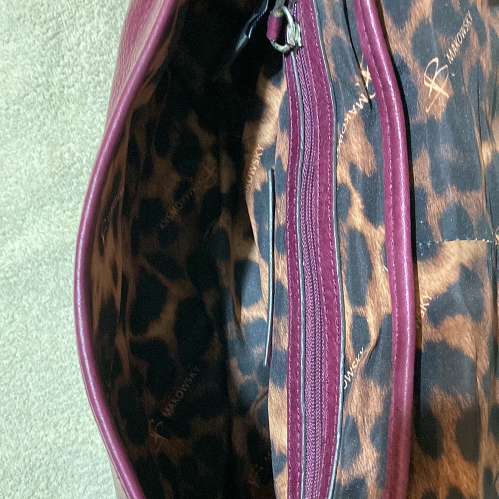 B Makowsky  vintage leather Shoulder handbag beautiful burgundy color. - Picture 5 of 9